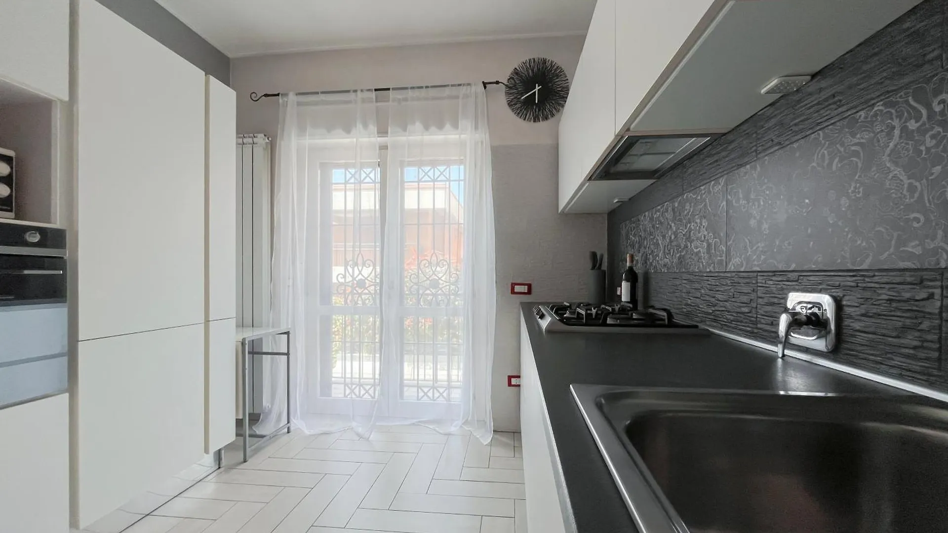 Oasi Holiday Anagnina Rome Apartment